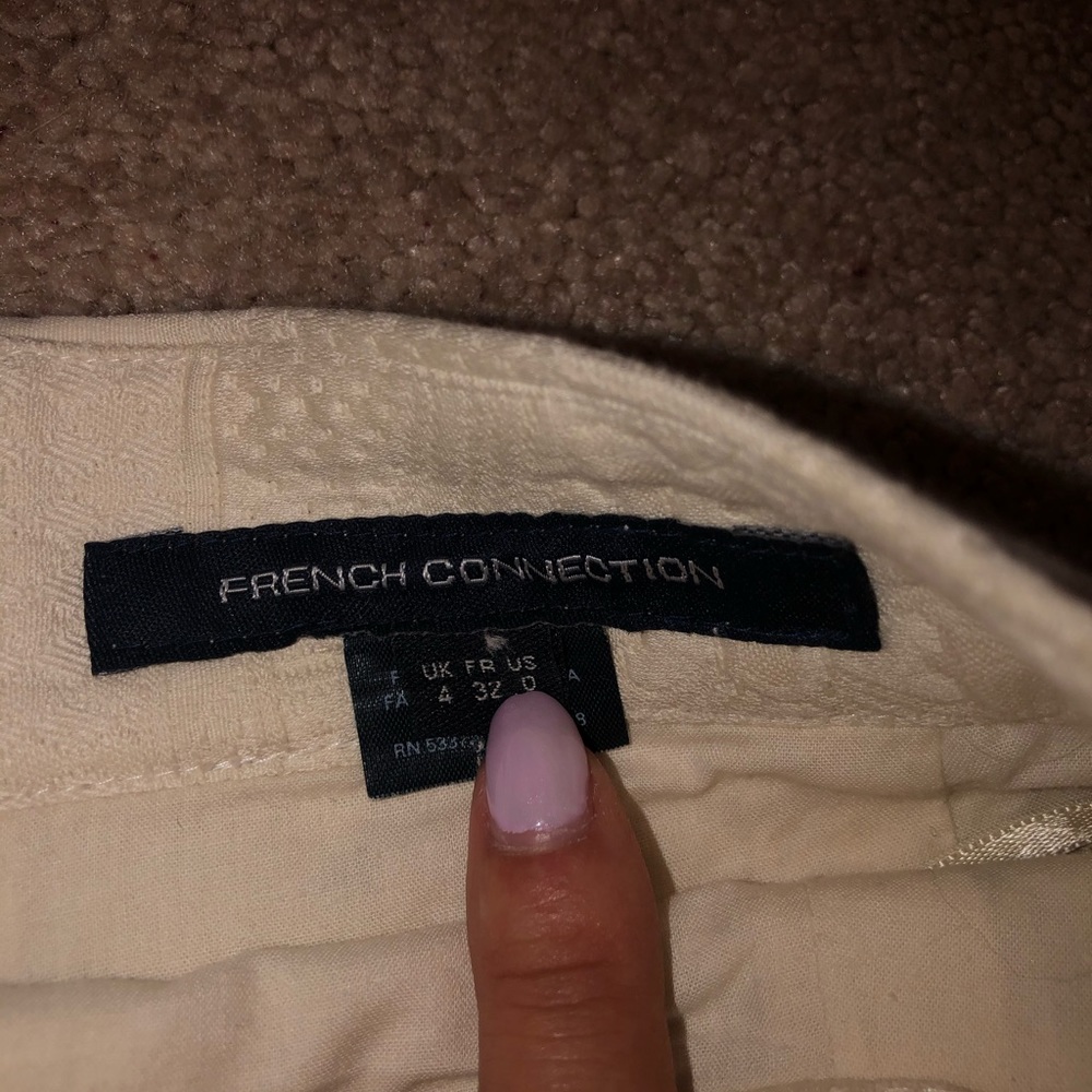 Embroidered shorts - Picture 4 of 5